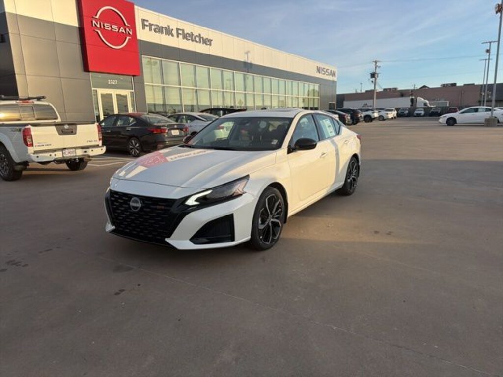 New 2025 Nissan Altima 2.5 SR Sedan