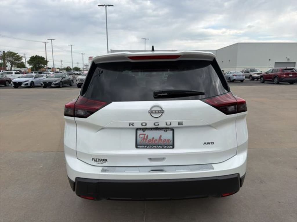 New 2026 Nissan Rogue SV SUV