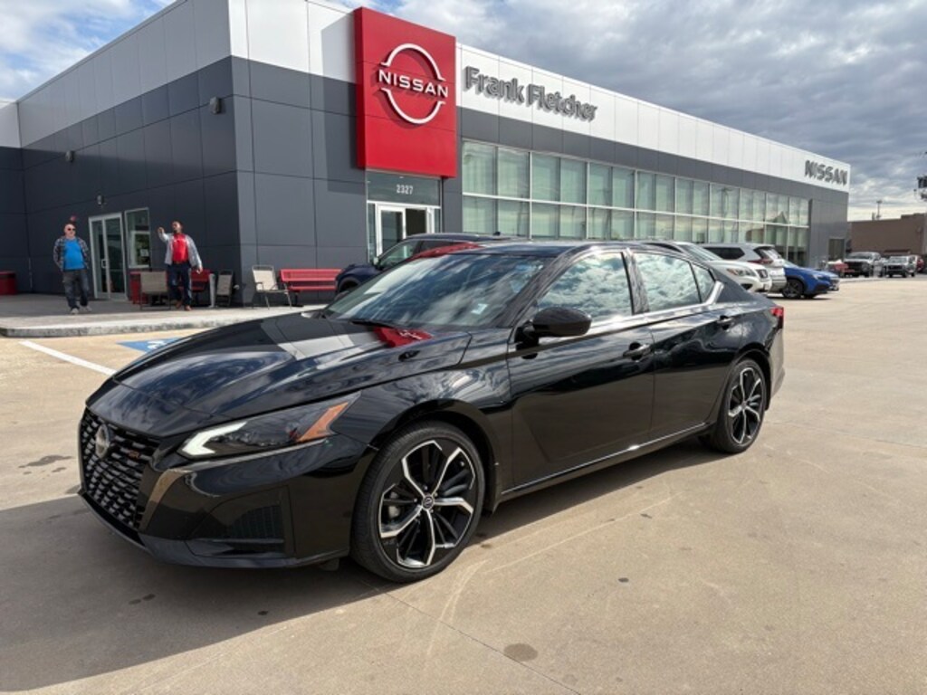 Used 2024 Nissan Altima 2.5 SR Sedan