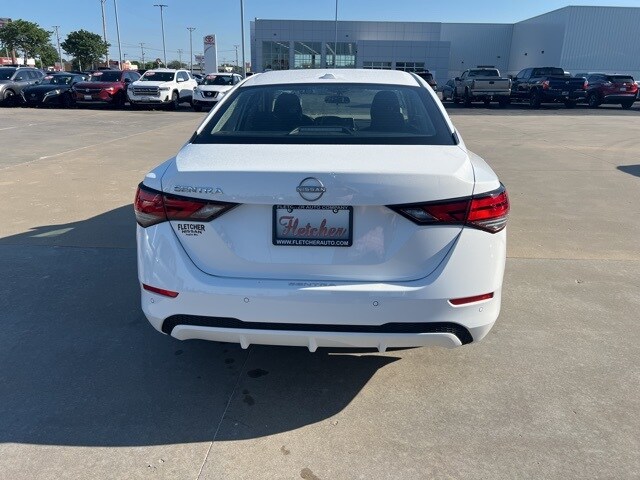 2025 Nissan Sentra SV photo 4