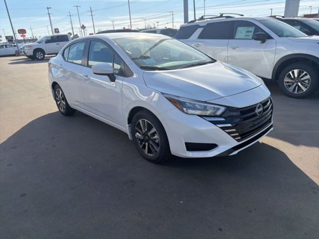 New 2025 Nissan Versa 1.6 SV Sedan
