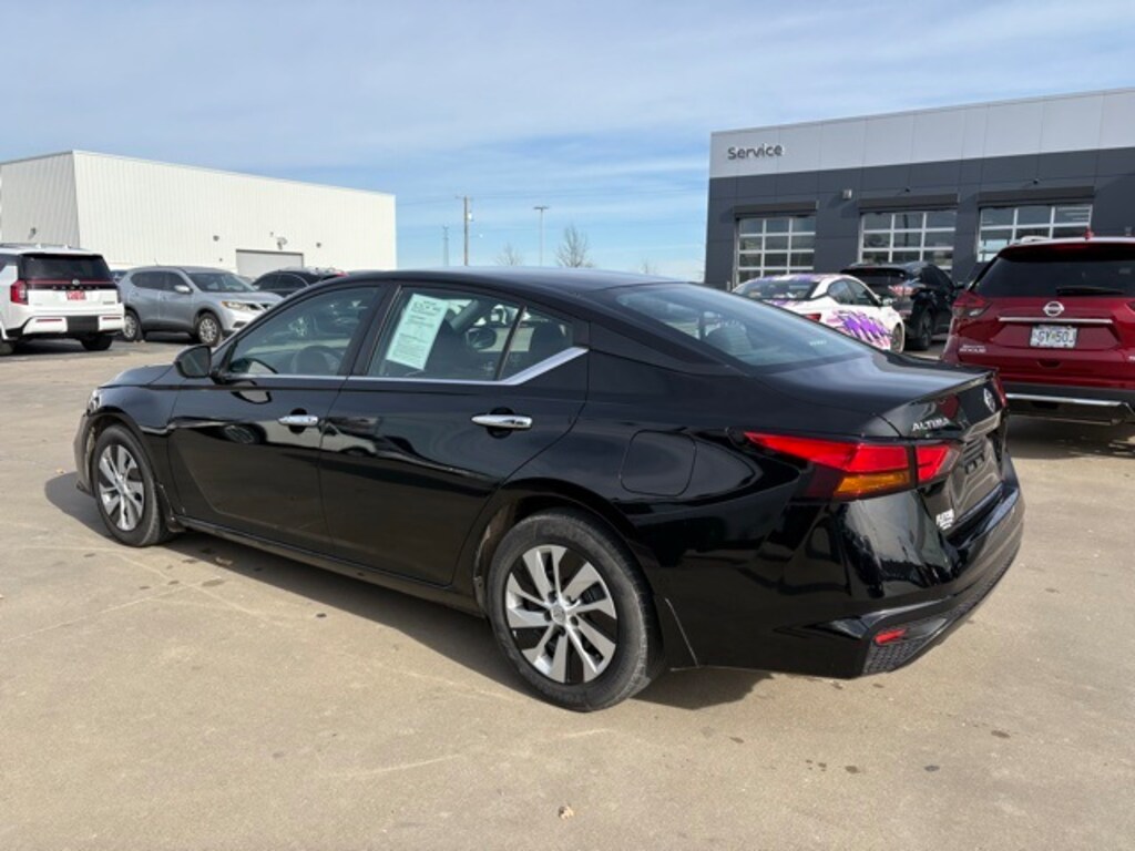 Used 2022 Nissan Altima 2.5 S Sedan