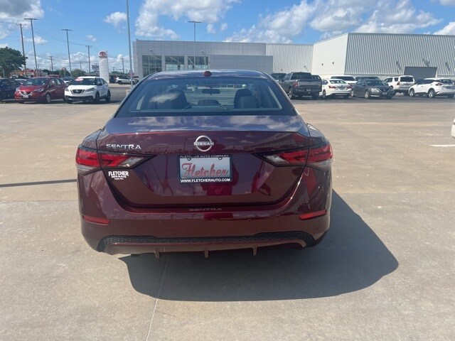 2025 Nissan Sentra SV photo 4