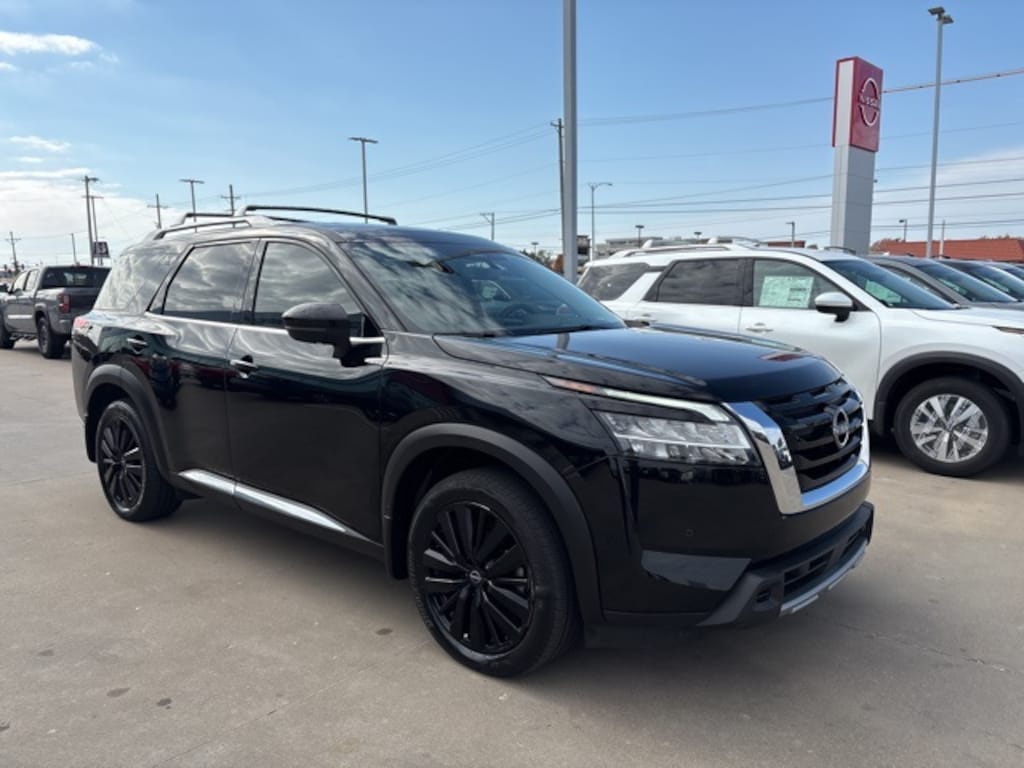 Used 2024 Nissan Pathfinder Platinum SUV