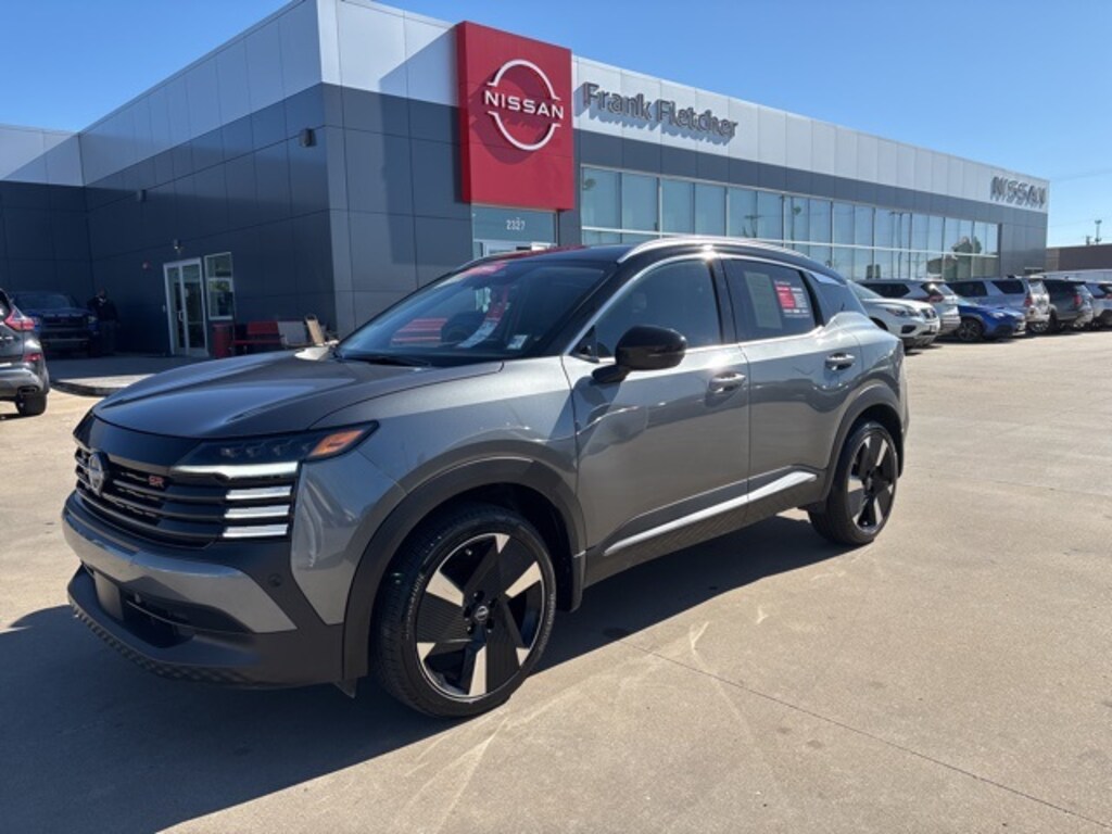 Used 2025 Nissan Kicks SR SUV