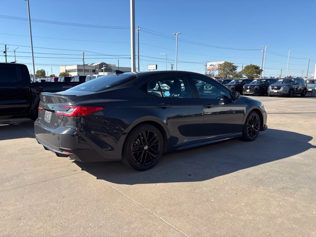 Used 2025 Toyota Camry SE Sedan