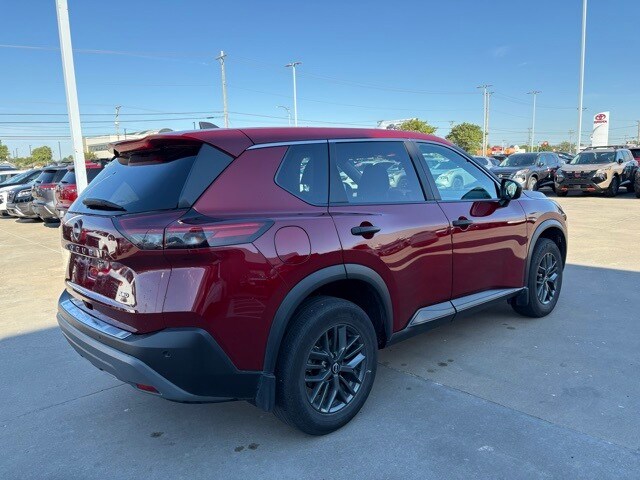 2023 Nissan Rogue S photo 3