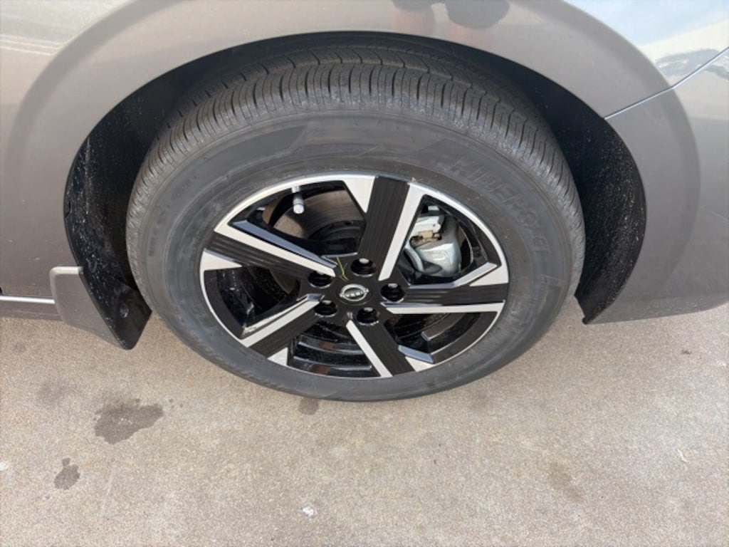 New 2025 Nissan Sentra SV Sedan