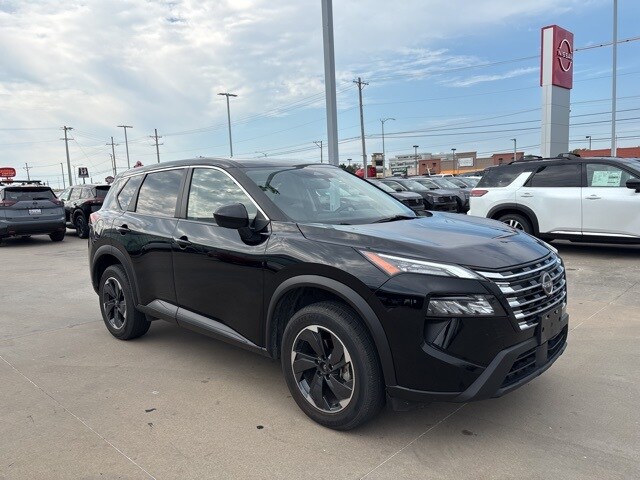 2024 Nissan Rogue SV photo 2