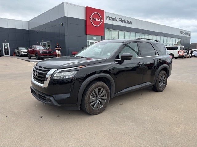 2024 Nissan Pathfinder SV