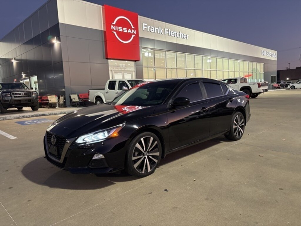 Used 2022 Nissan Altima 2.5 SR Sedan