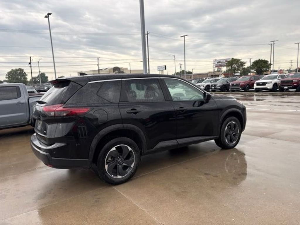 Used 2025 Nissan Rogue SV SUV