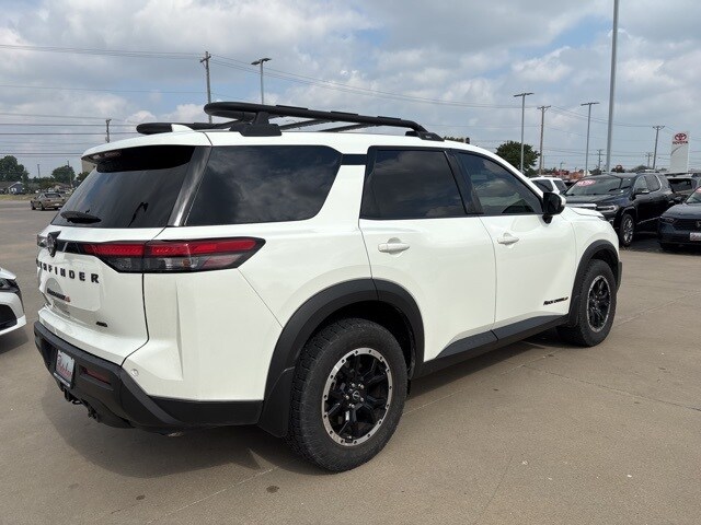 2024 Nissan Pathfinder Rock Creek photo 3