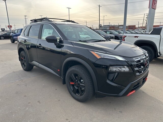 2026 Nissan Rogue SV photo 3