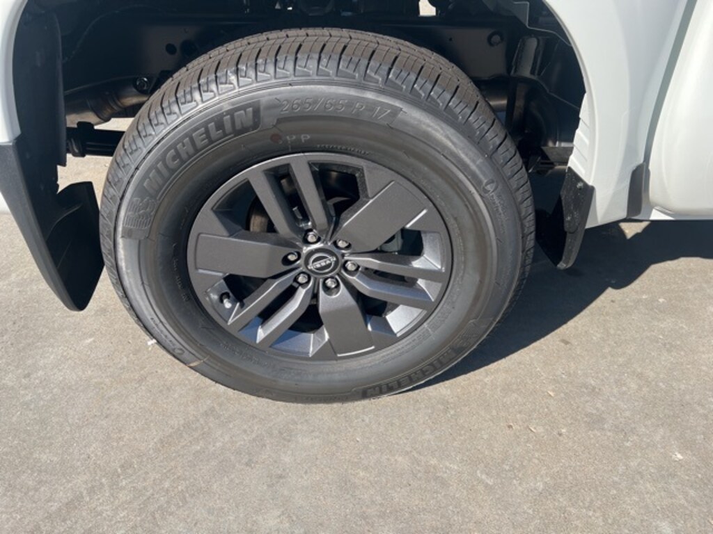 New 2025 Nissan Frontier SV Truck Crew Cab