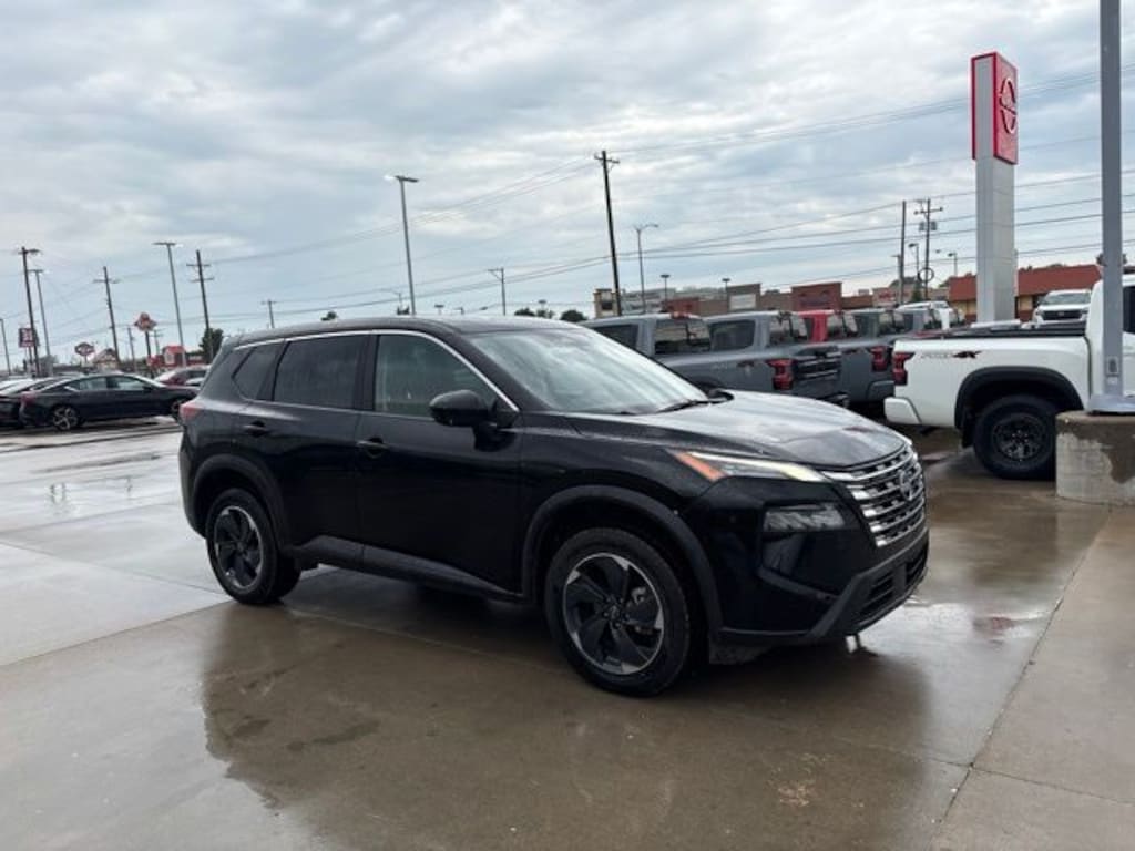 Used 2025 Nissan Rogue SV SUV