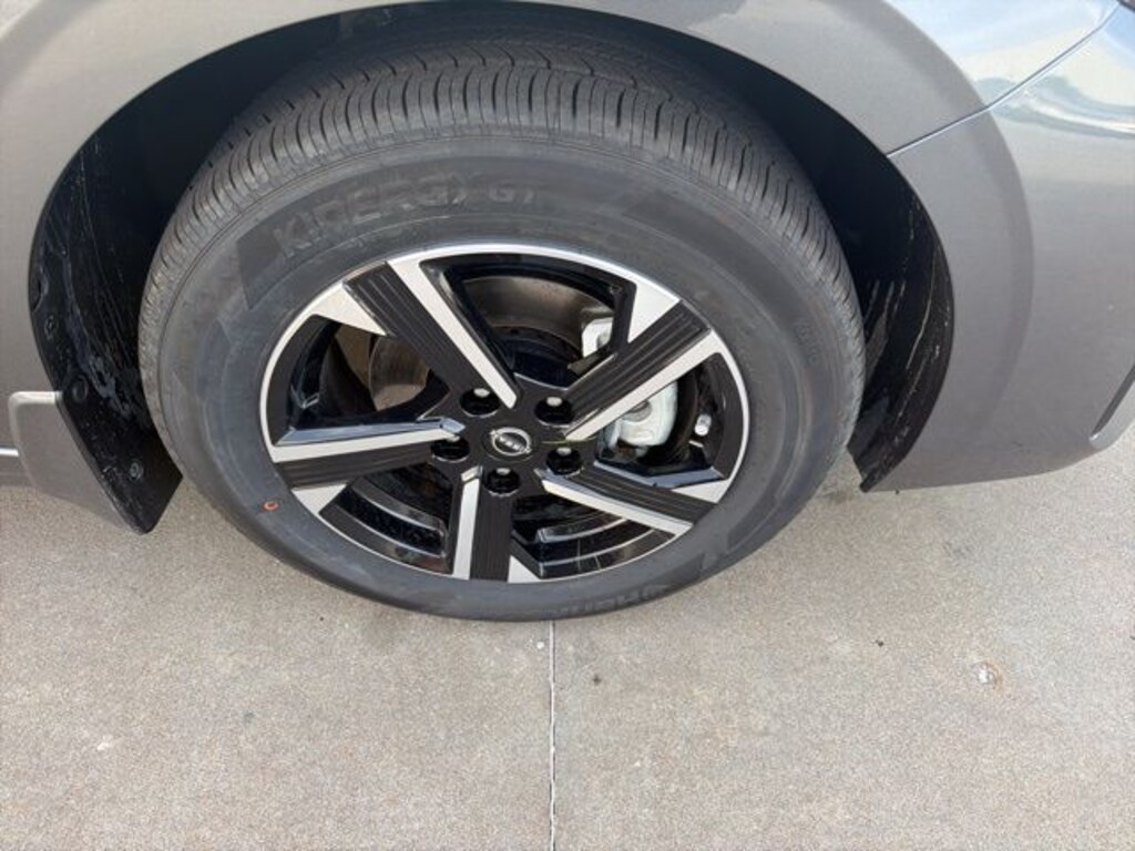 New 2025 Nissan Sentra SV Sedan