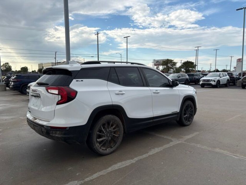 Used 2023 GMC Terrain SLE SUV