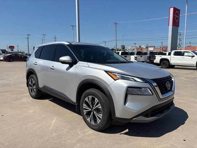 2021 Nissan Rogue SV photo 2
