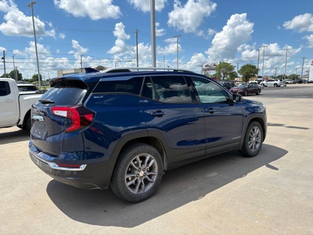 Used 2023 GMC Terrain SLT SUV