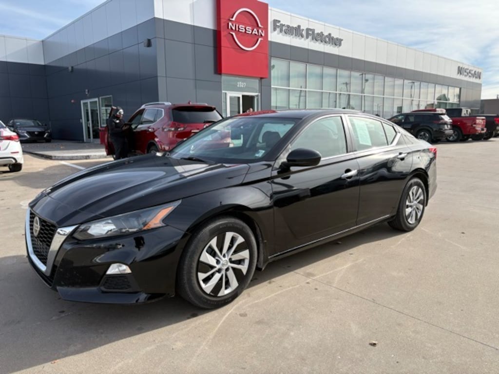 Used 2022 Nissan Altima 2.5 S Sedan
