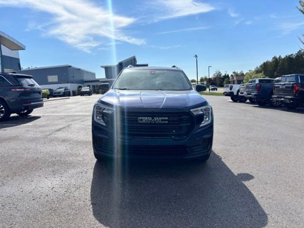 Used 2023 GMC Terrain SLE SUV