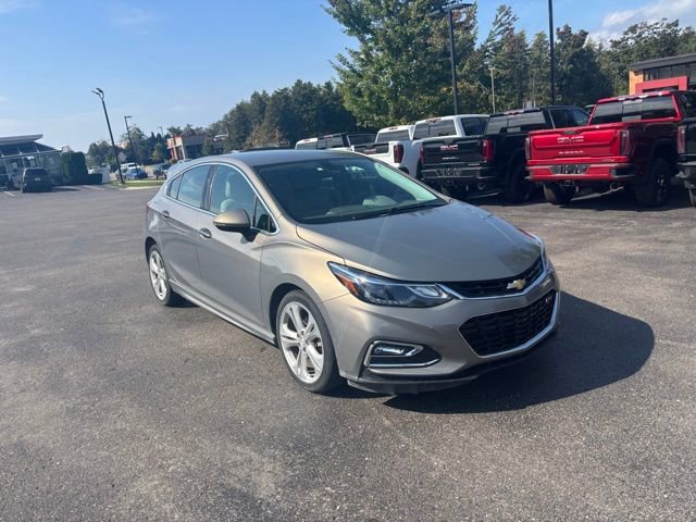 2018 Chevrolet Cruze Premier photo 2