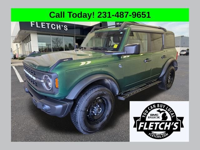 2023 Ford Bronco 4-Door Black Diamond's photo
