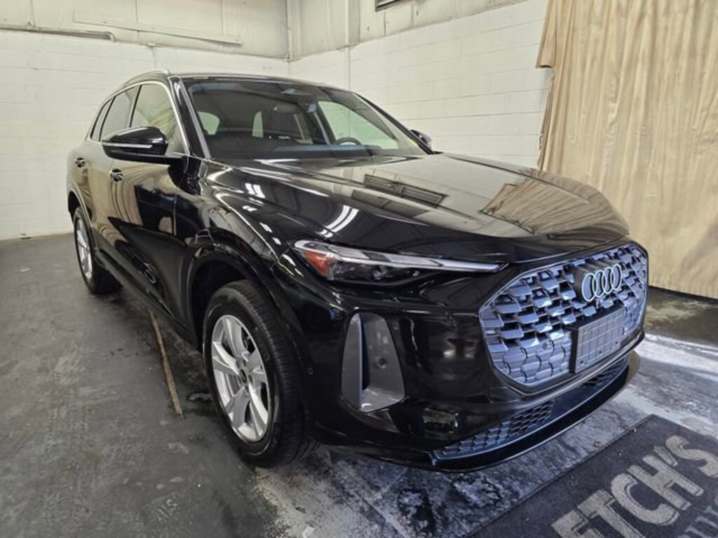 Used 2025 Audi Q5 Premium