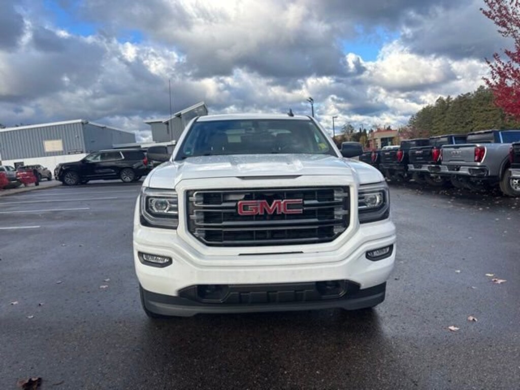 Used 2017 GMC Sierra 1500 SLT Truck