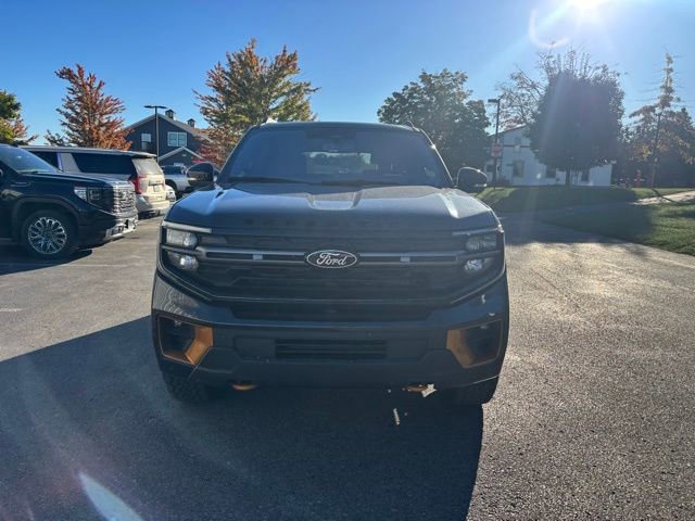 2025 Ford Expedition photo 3