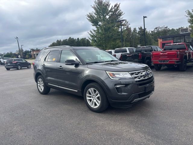 2018 Ford Explorer XLT photo 4