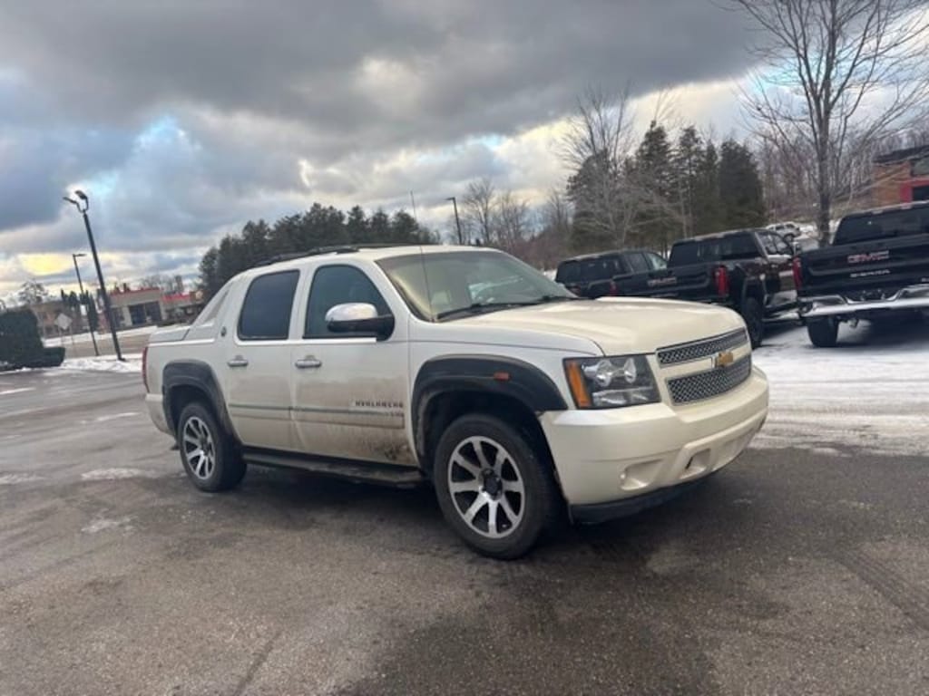Used 2013 Chevrolet Avalanche LTZ Truck