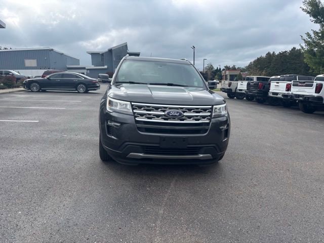 2018 Ford Explorer XLT photo 3