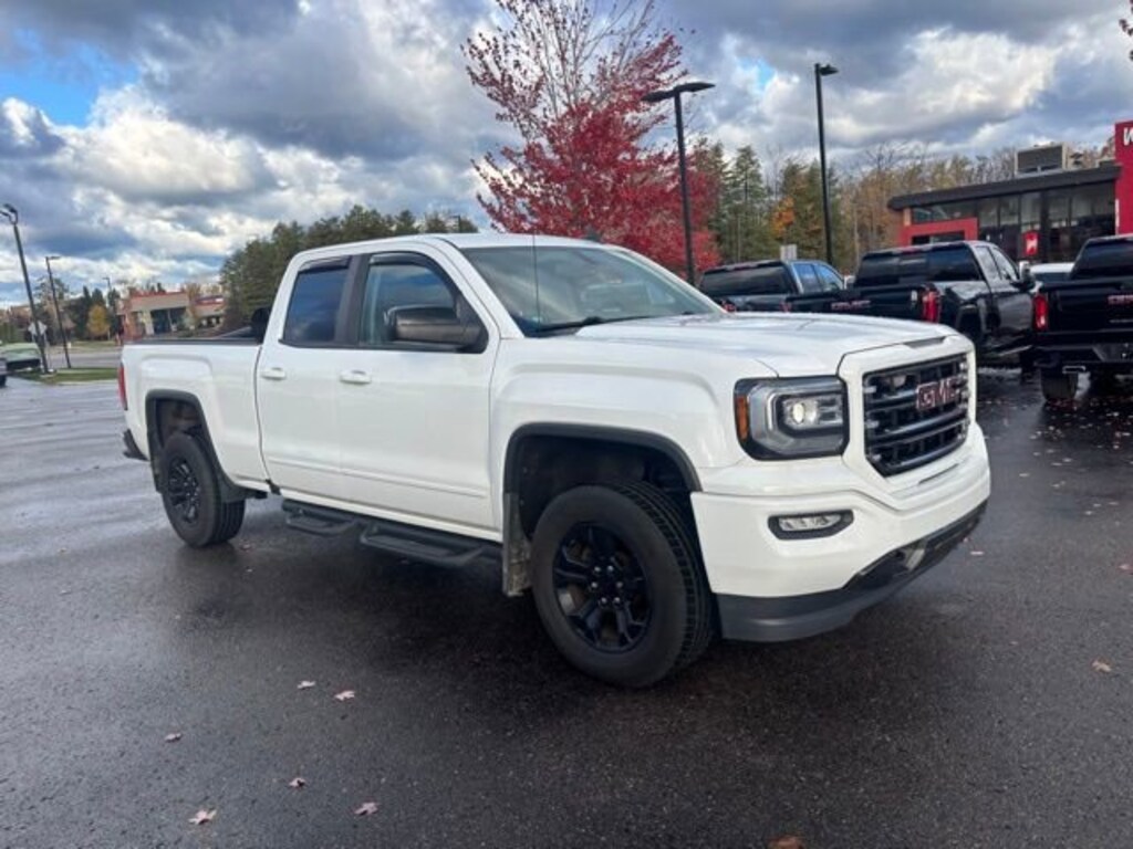 Used 2017 GMC Sierra 1500 SLT Truck