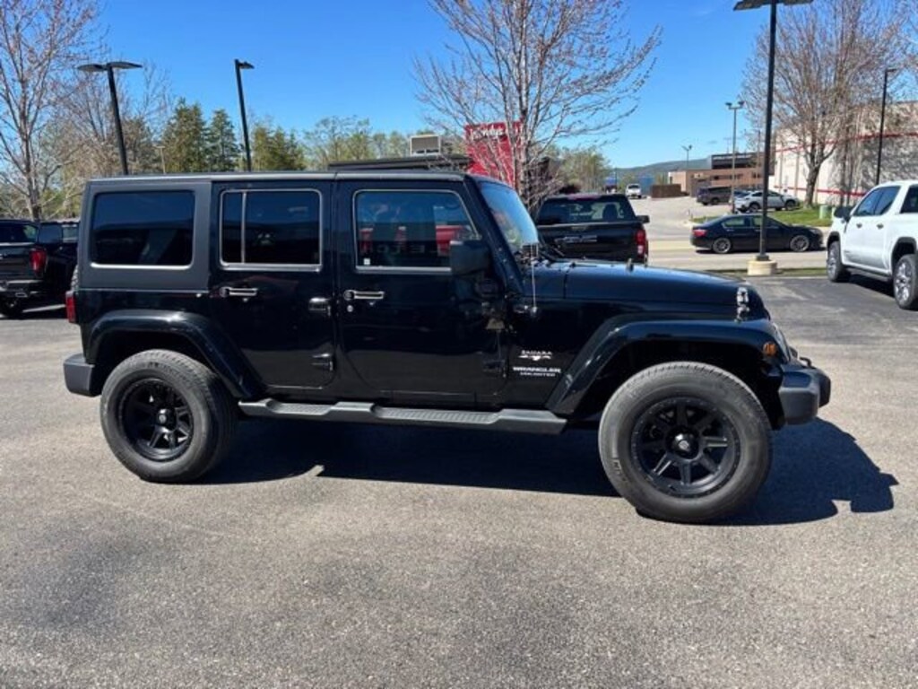 Used 2016 Jeep Wrangler Unlimited Sahara