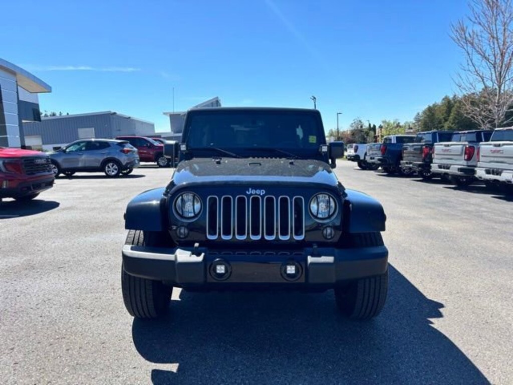 Used 2016 Jeep Wrangler Unlimited Sahara