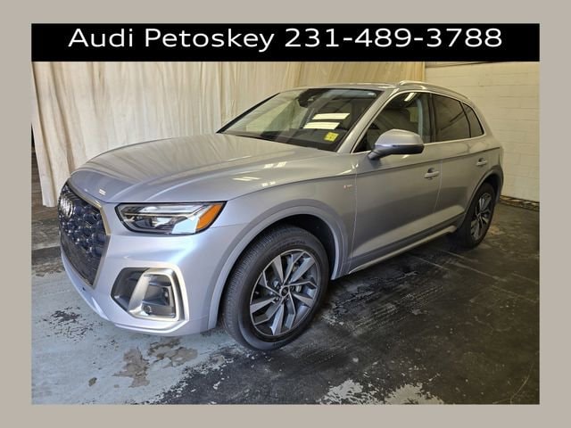 2023 Audi Q5 45 Premium Plus's photo