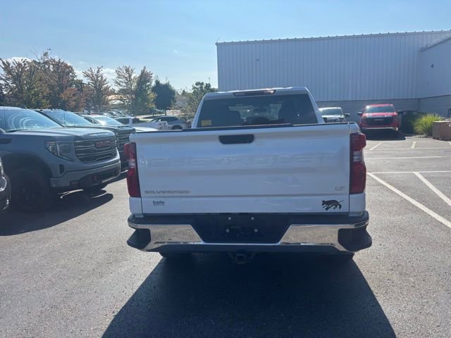 2022 Chevrolet Silverado 1500 LT photo 4