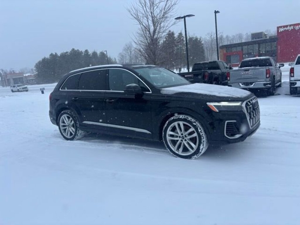 Used 2025 Audi Q7 Premium Plus