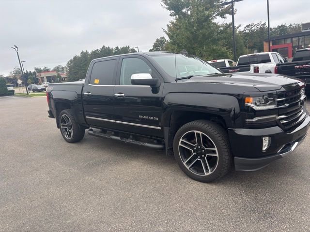 2017 Chevrolet Silverado 1500 LTZ photo 2