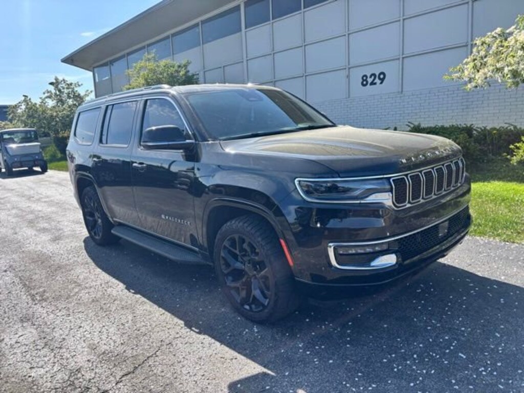 Used 2024 Jeep Wagoneer Base