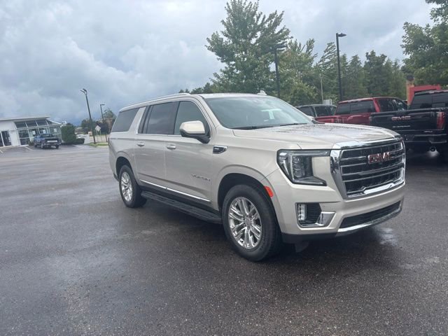2021 Gmc Yukon XL SLT photo 3