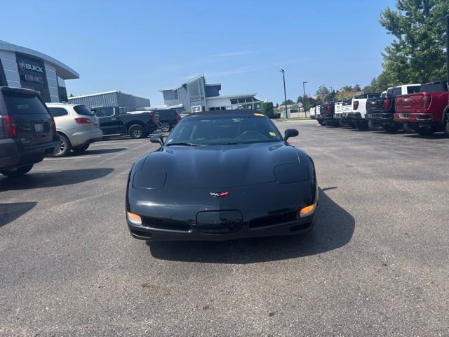 Used 2000 Chevrolet Corvette Base with VIN 1G1YY32G1Y5127435 for sale in Petoskey, MI