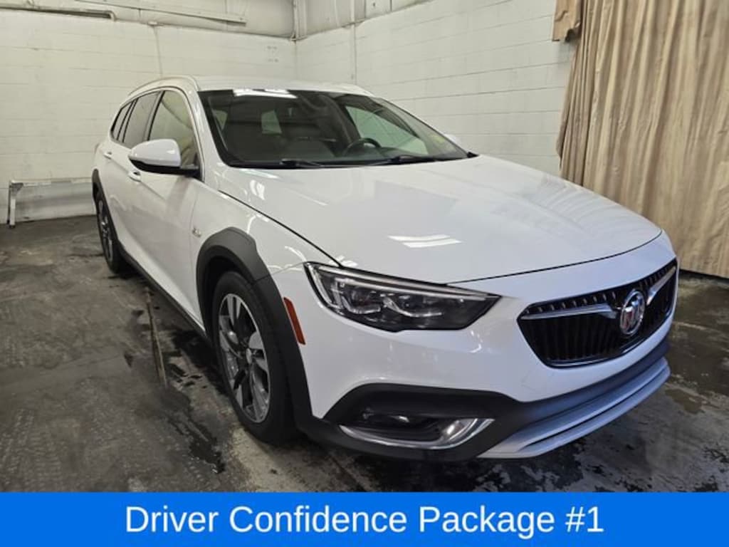 Used 2018 Buick Regal Tourx Preferred Crossover