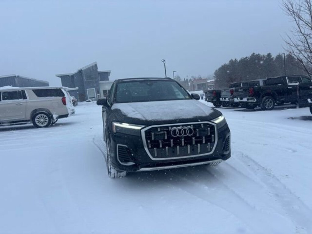 Used 2025 Audi Q7 Premium Plus