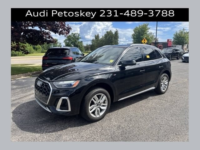 2023 Audi Q5 45 Premium's photo