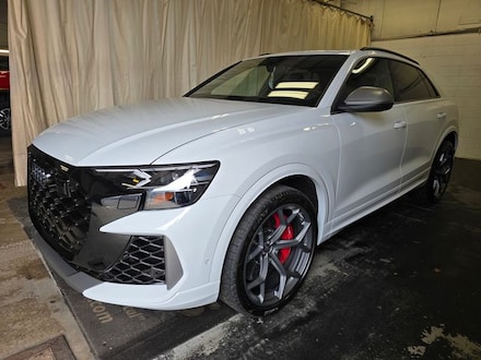 2025 Audi RS Q8 4.0T performance SUV