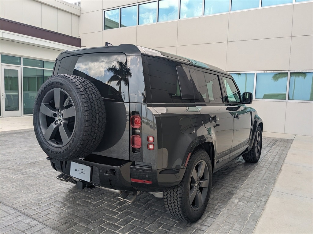 New 2025 Land Rover Defender 110 X-Dynamic SE SUV