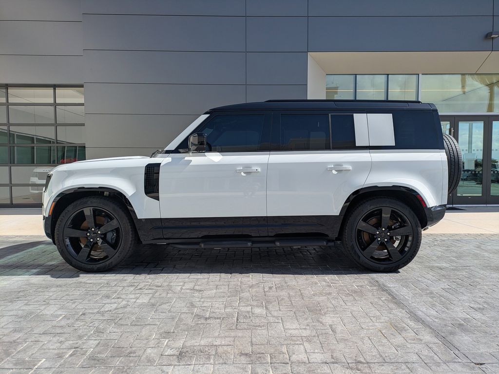 2026 Land Rover Defender X-Dynamic SE - Photo 8